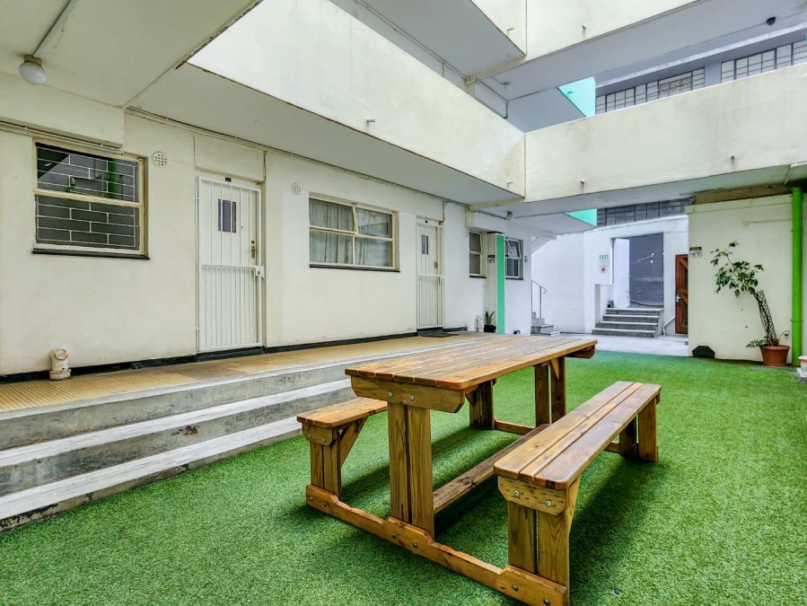 1 Bedroom Property for Sale in Gardens Western Cape